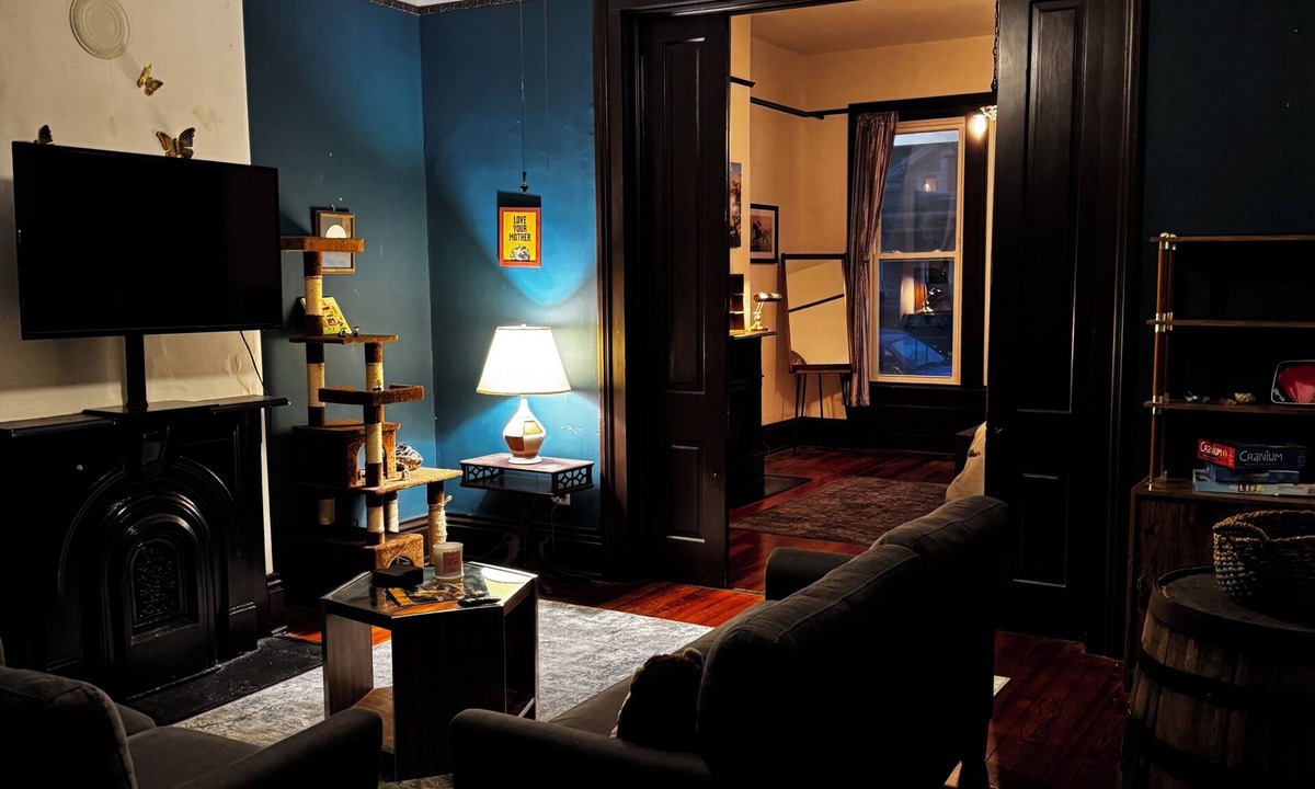 Highlands Apartment | Cozy Historic Home Near Louisville’s Best Spots.