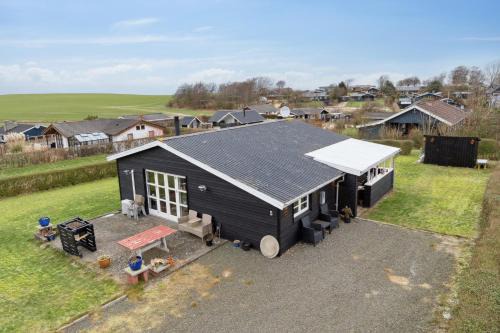 Floutrup House | Cozy Holiday Home Close To Beach And Peace