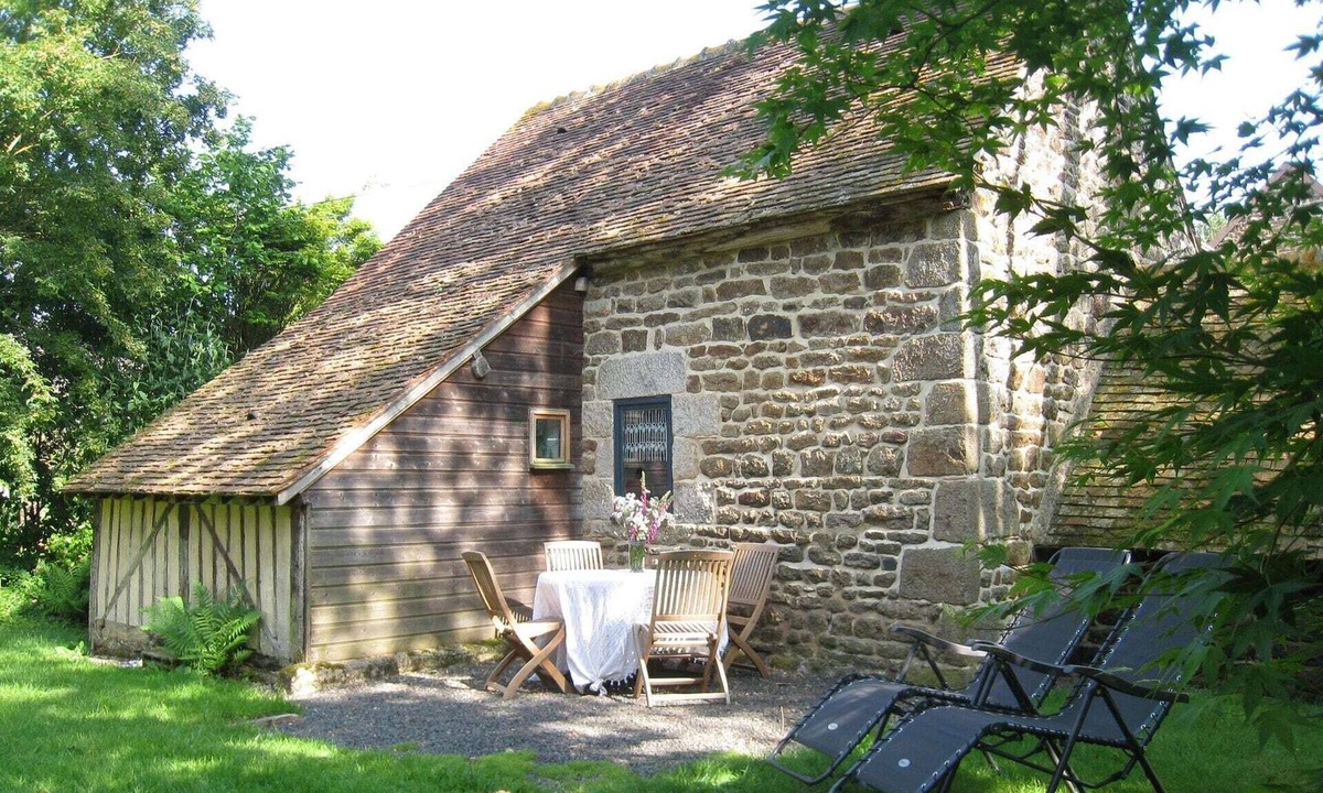 Ceauce House | Cozy Holiday Home in Ceaucé