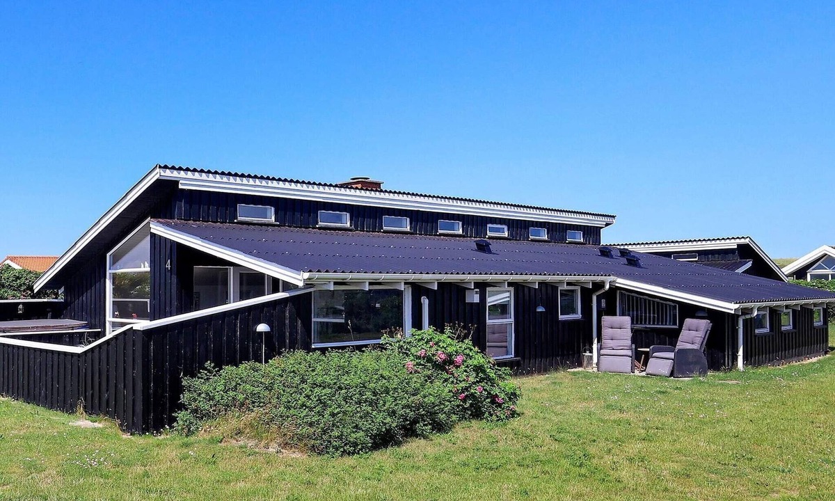 Nr. Lyngby Strand House | Cozy holiday home in Lokken, by sea