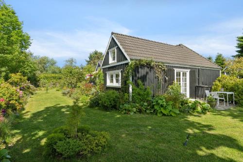 Rageleje House | Cozy Holiday Home In Scenic Rågeleje