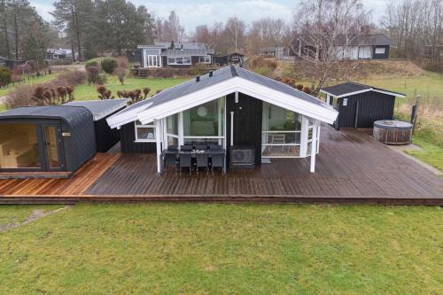 Bronde House | Cozy Holiday Home On Orø