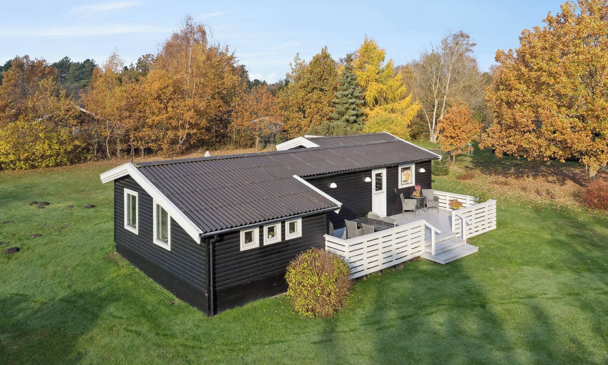 Hoensinge House | Cozy holiday home with sauna and hot tub