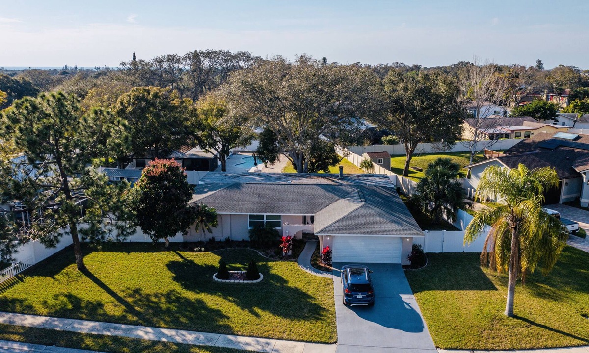 Largo House | Cozy Home 4 Minutes From Indian Rocks Beach