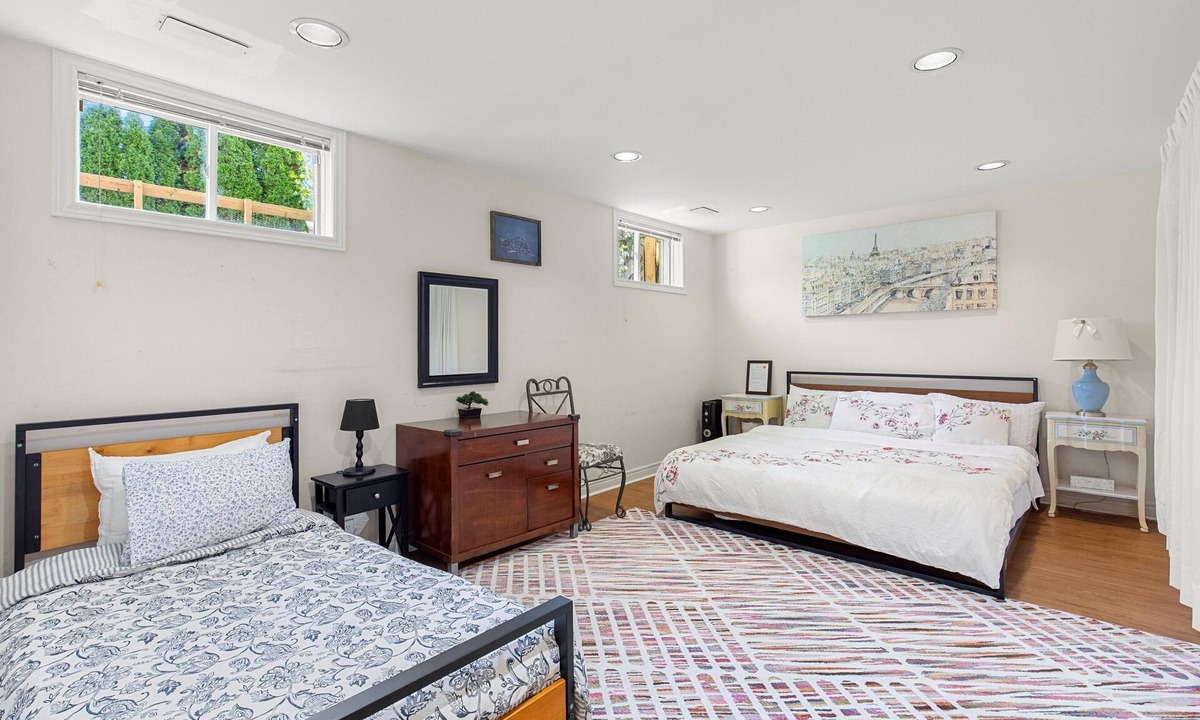 Richmond Hill House | Cozy Home away from Home (Basement)