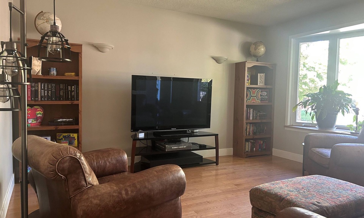 New Dundee House | Cozy Home Away From Home