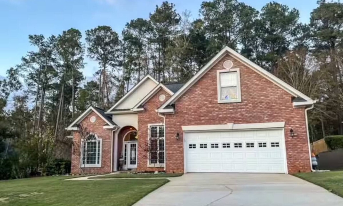Evans House | Cozy Home Away From Home - Near Downtown Evans!