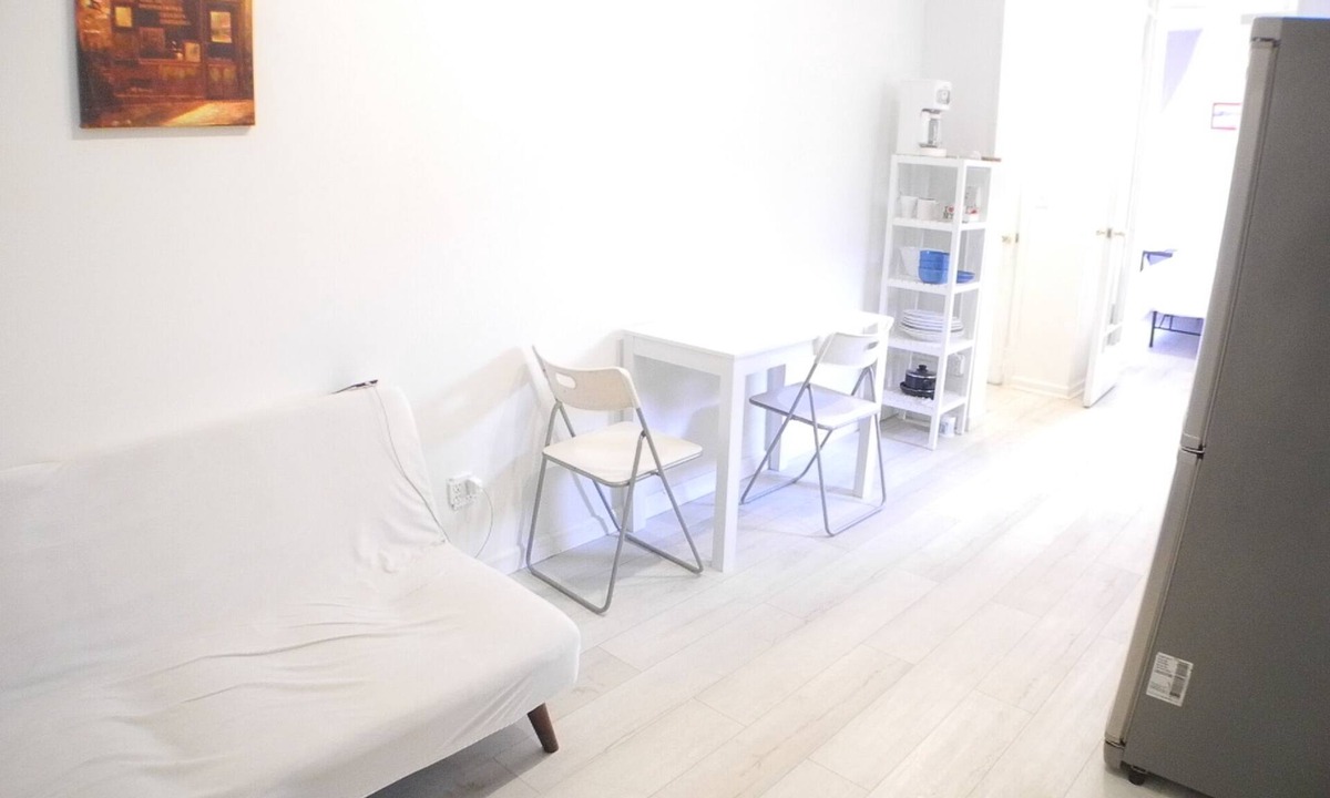 Hunters Point Apartment | Cozy Home Away from Home in New York City