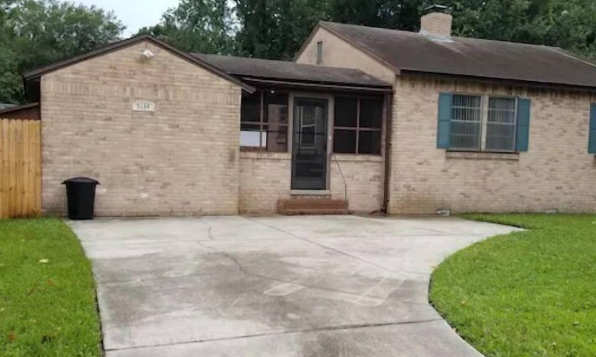 Murray Hill House | Cozy Home by Riverside Pets Welcome Free EV charge