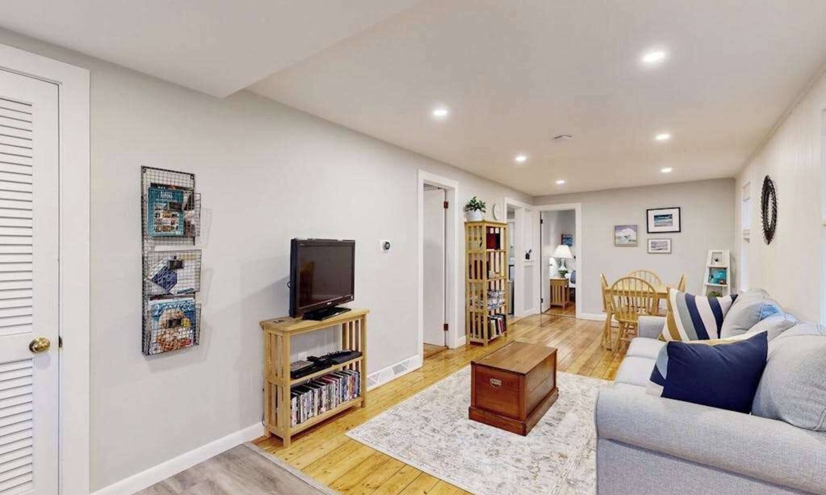 Barnstable House | Cozy home close to the beach with patio, Washer/Dryer, & Partial AC