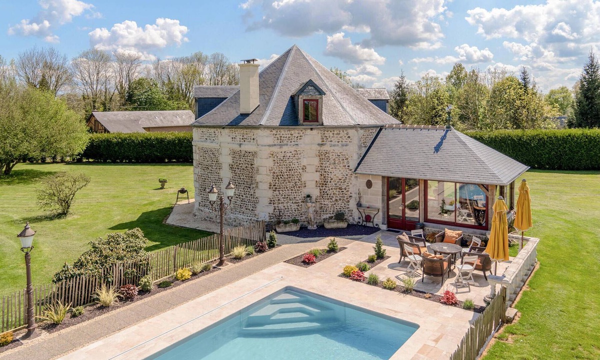 Morainville-Jouveaux House | Cozy home in Morainville Jouvaux