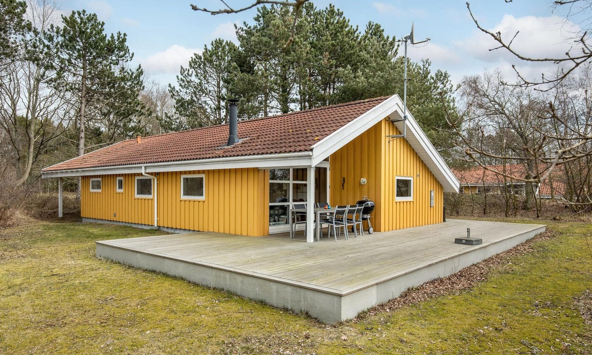 Sømarken House | Cozy home in Aakirkeby with sauna