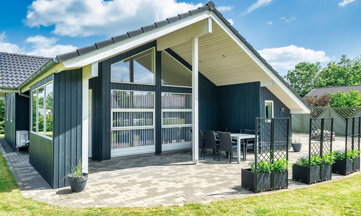 Ansager House | Cozy home in Ansager with sauna