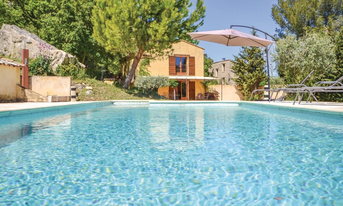 Apt House | Cozy home in Apt with WiFi