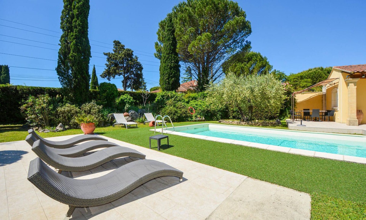 Cabannes House | Cozy home in Cabannes with WiFi