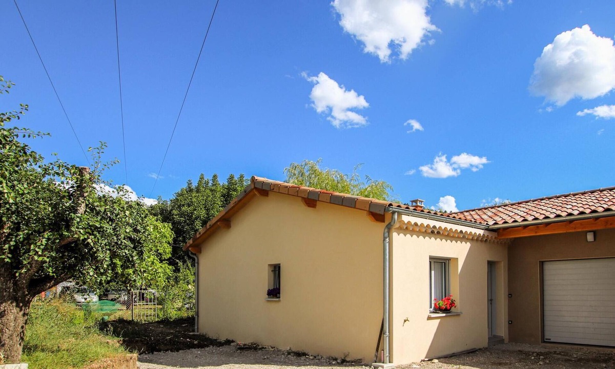Die House | Cozy home in Die with house a mountain view