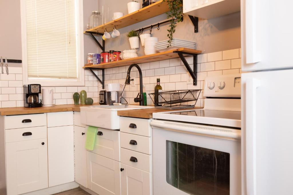 Winnipeg Apartment | Cozy Home in Downtown Winnipeg