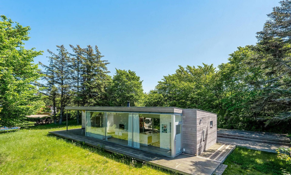 Dronningmolle House | Cozy home in Dronningmølle with WiFi