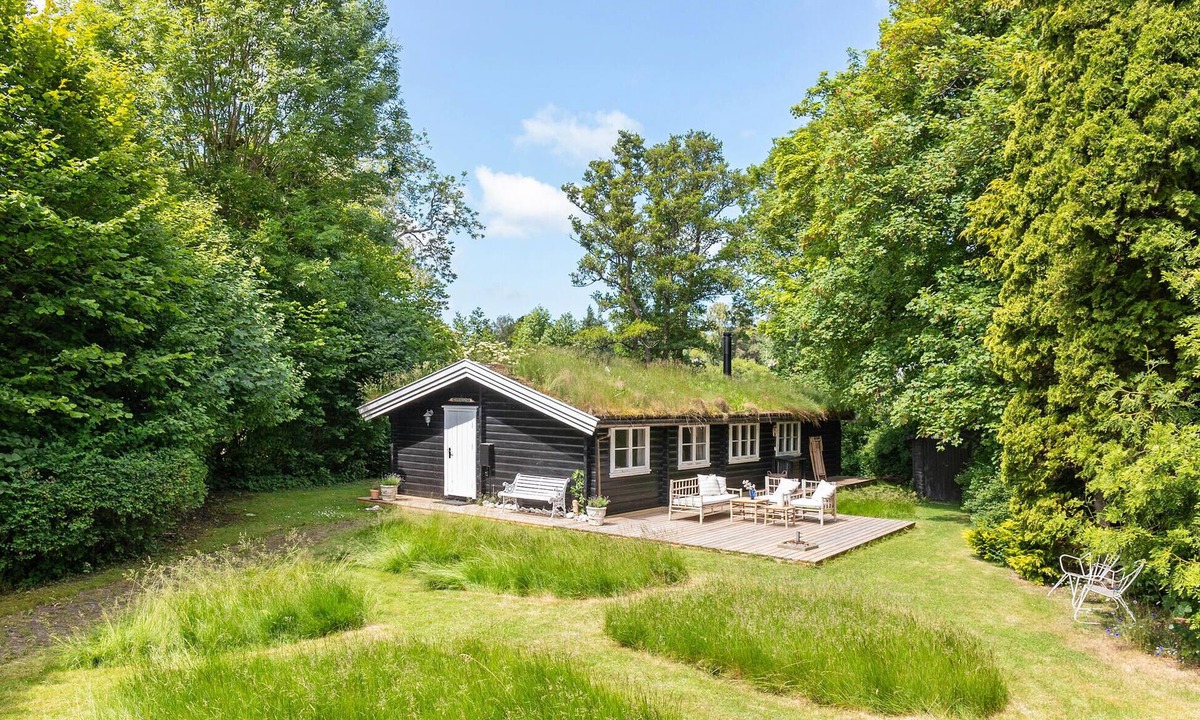 Dronningmolle House | Cozy home in Dronningmølle with WiFi