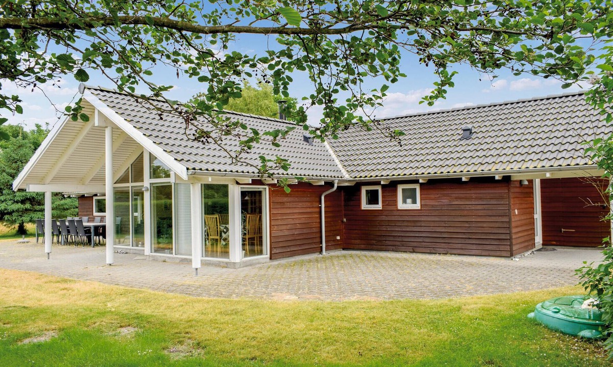 Elsegarde Strand House | Cozy home in Ebeltoft with sauna