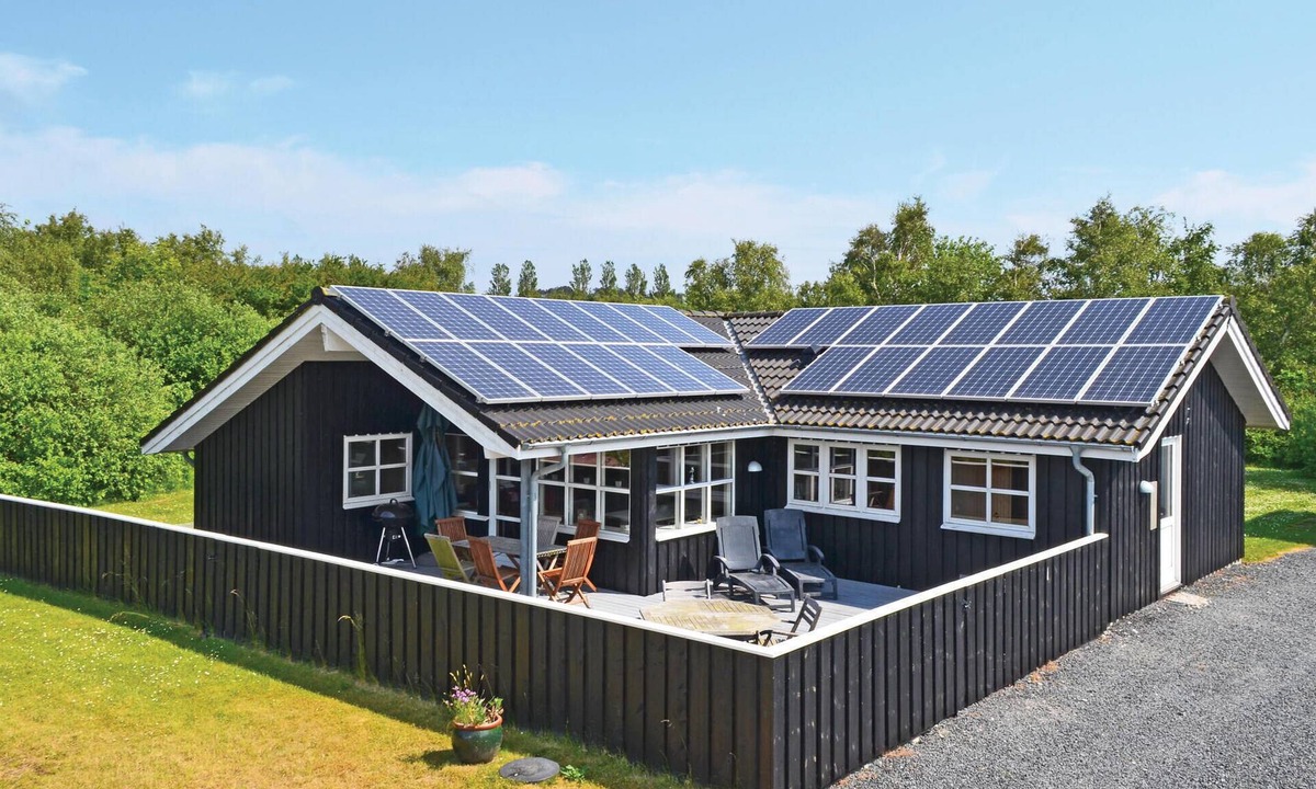 Øer Strand House | Cozy home in Ebeltoft with sauna