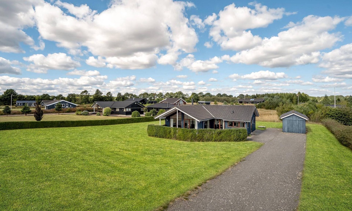 Krejbjerg House | Cozy home in Ejstrupholm with sauna