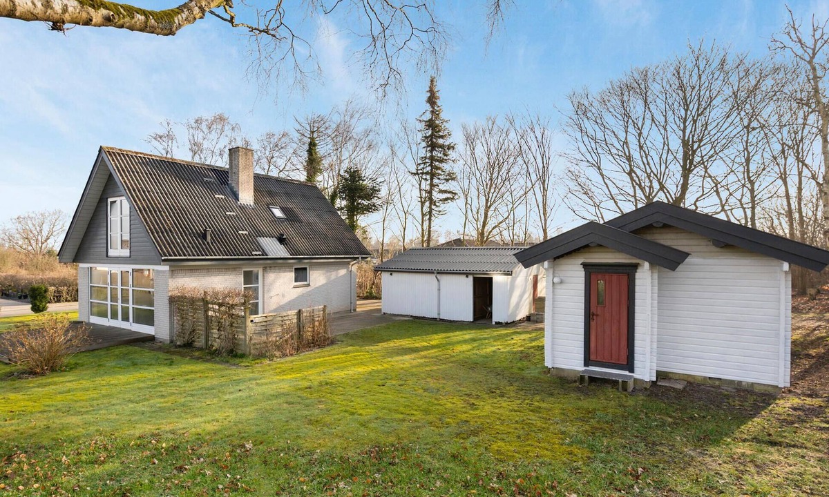 Hvalpsund House | Cozy home in Farsø with WiFi