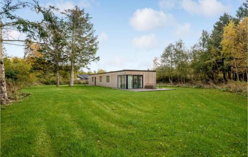 Fjellerup House | Cozy Home In Glesborg With Wifi