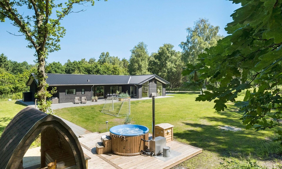 Odde House | Cozy home in Hadsund with sauna