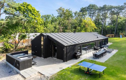 Helberskov Strand House | Cozy Home In Hadsund With Sauna