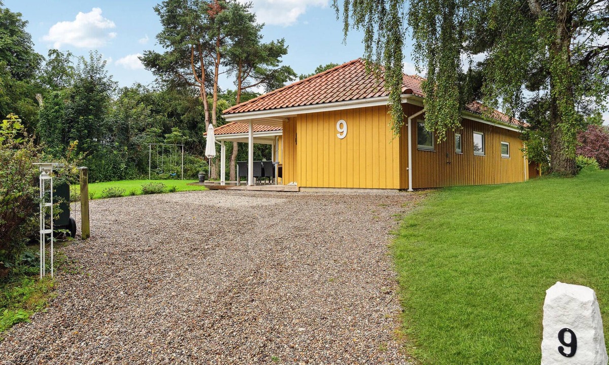 Hejlsminde Strand House | Cozy home in Hejls with sauna