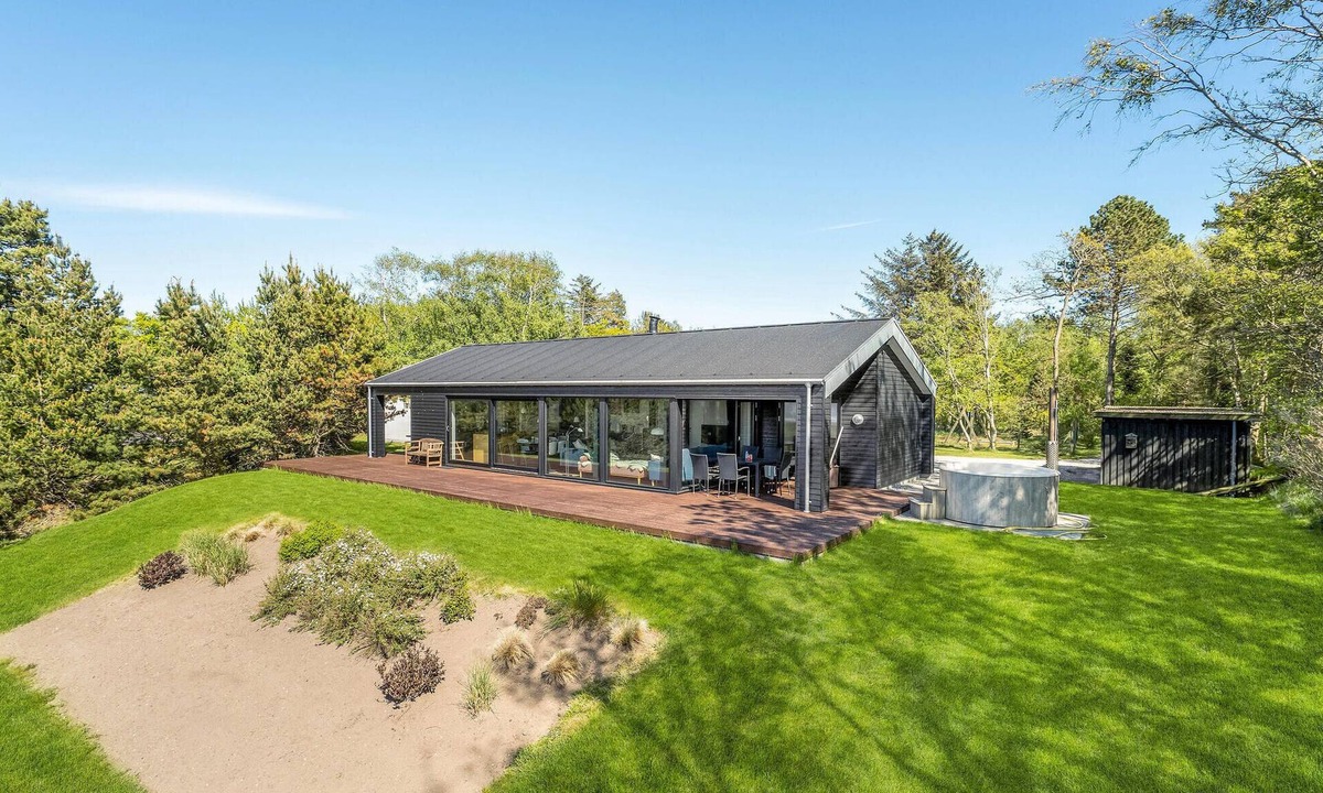 Hojslev House | Cozy home in Højslev with WiFi