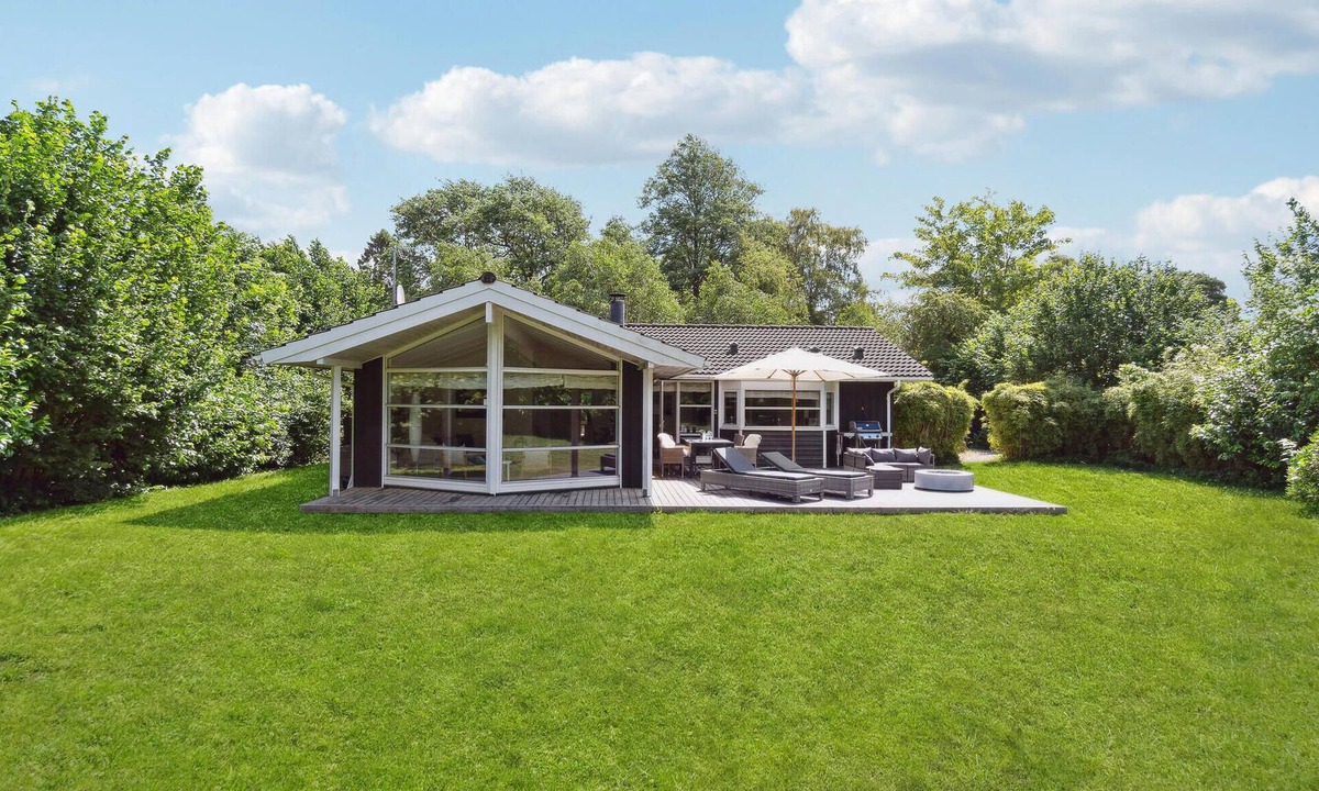 Hornbaek House | Cozy home in Hornbæk with kitchen