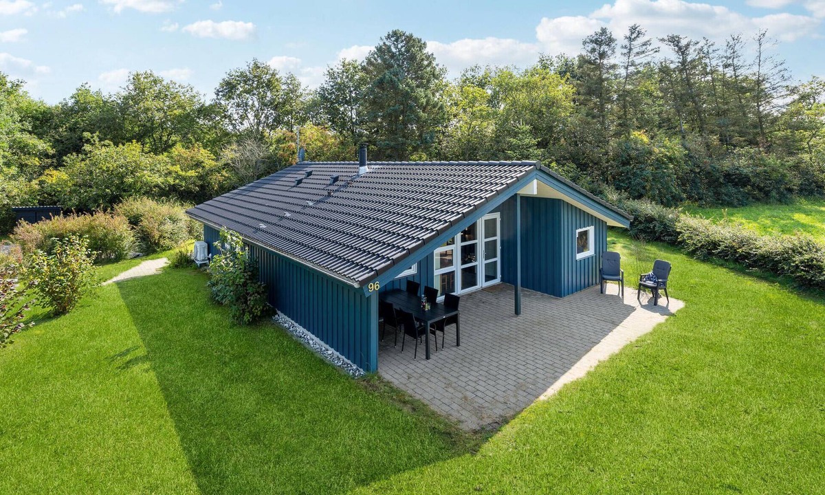 Hovborg House | Cozy home in Hovborg with sauna