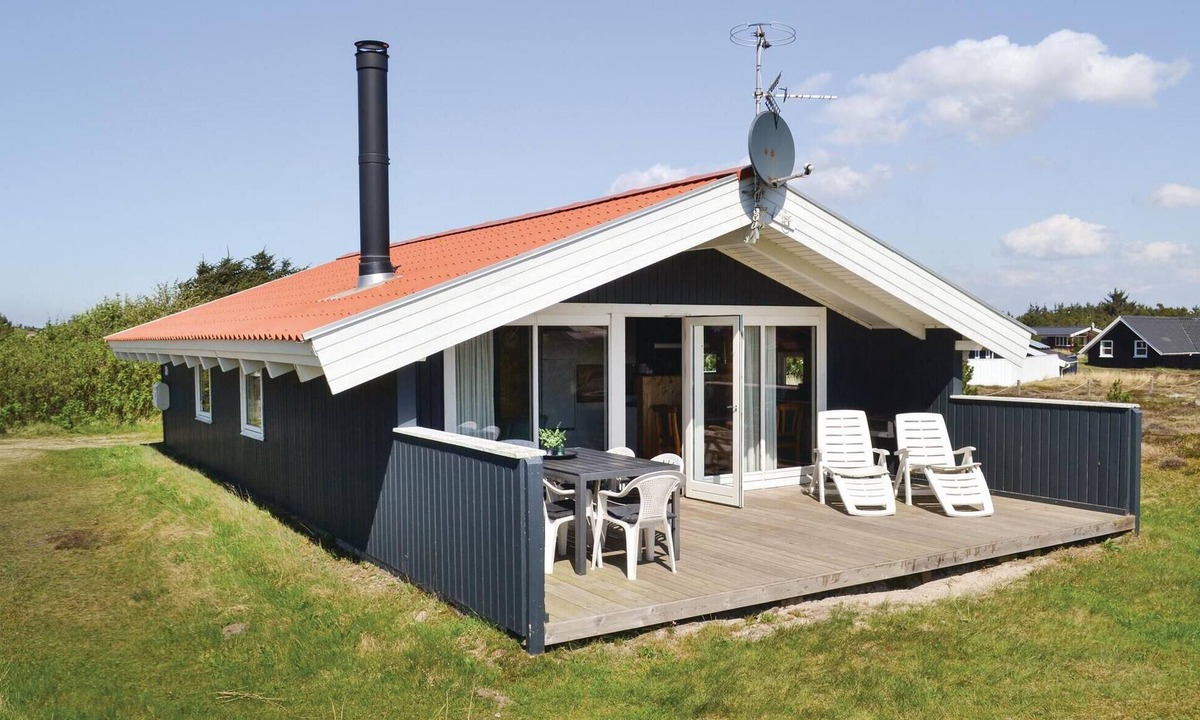 Bjerregaard House | Cozy home in Hvide Sande with WiFi