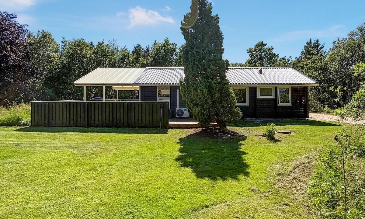 Strandby House | Cozy home in Jerup with WiFi