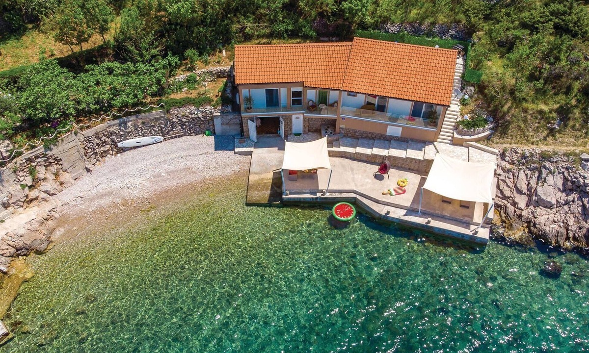 Stinica House | Cozy home in Josinovac with sauna