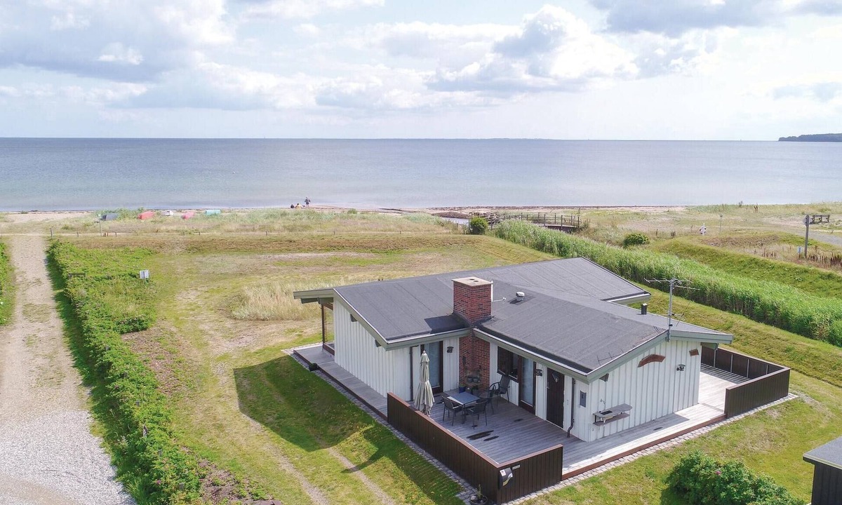 Juelsminde House | Cozy home in Juelsminde with sauna