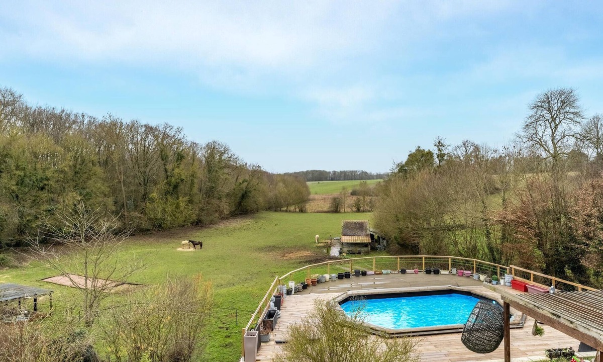 Le Vaumain House | Cozy home in Le Vaumain with kitchen