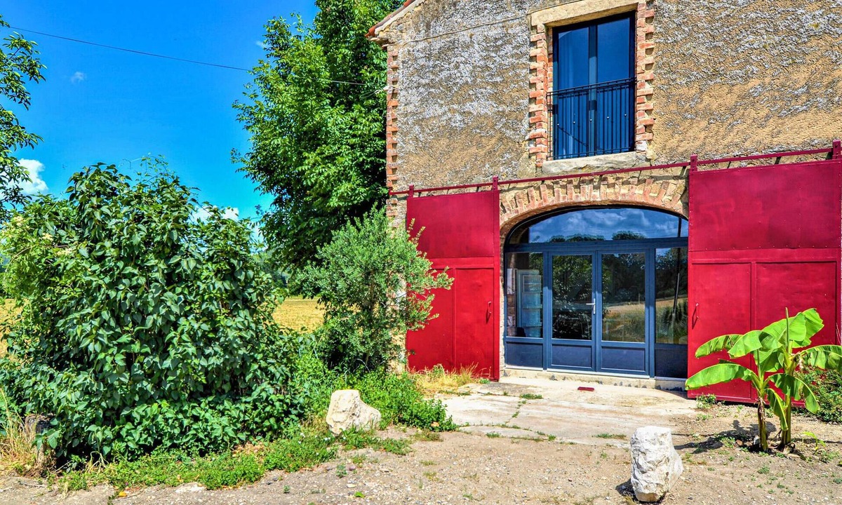 Mornas House | Cozy home in Mornas with kitchen