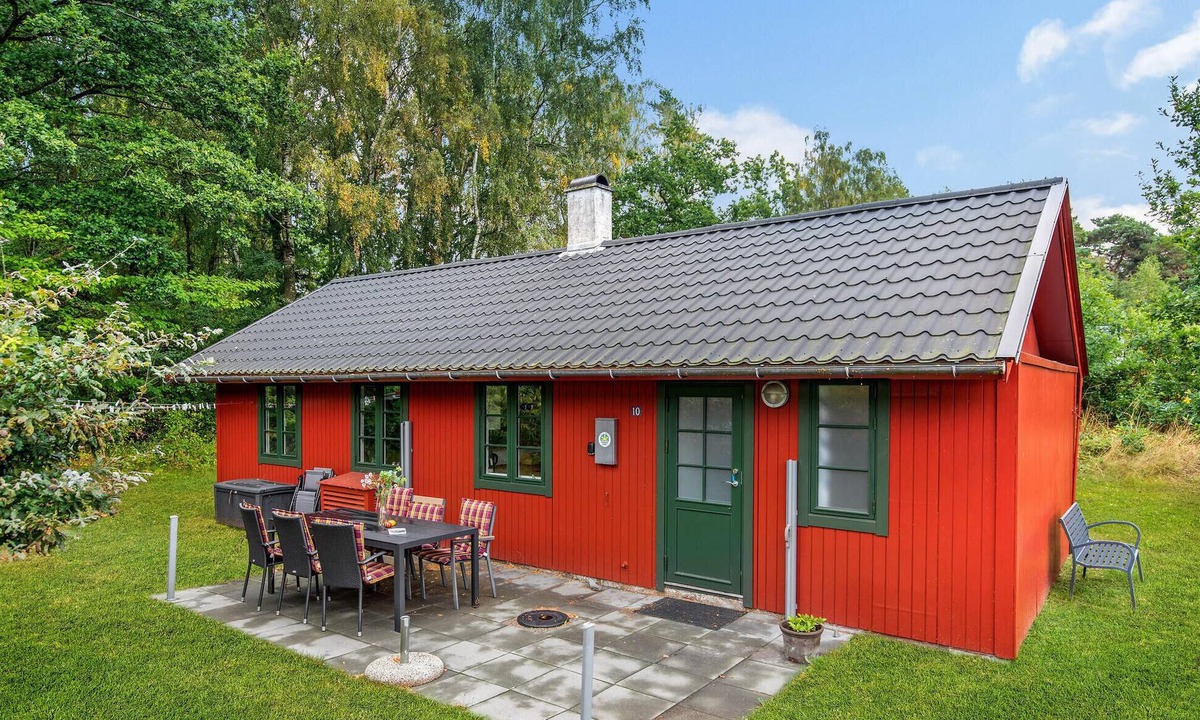 Bedegaard House | Cozy home in Nexø with WiFi