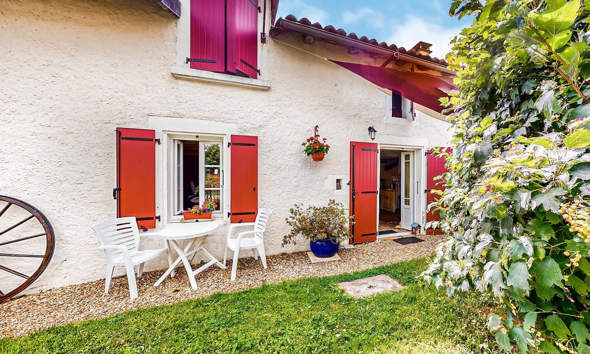 Nieuil House | Cozy home in Nieuil with WiFi