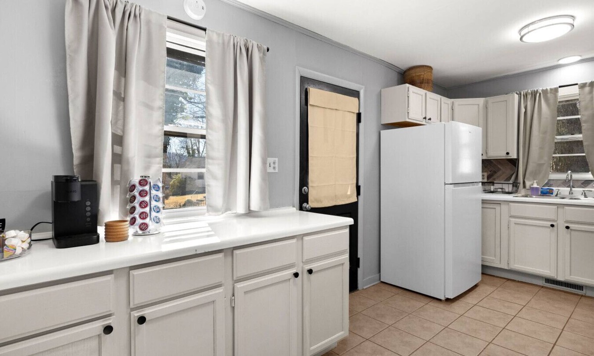 Oak Ridge House | Cozy Home in Oak Ridge w/3BR