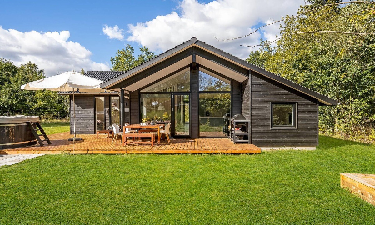 Ørsted House | Cozy home in ørsted with sauna