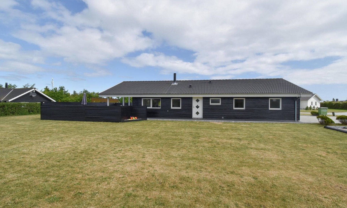 Hasmark Strand House | Cozy home in Otterup with sauna