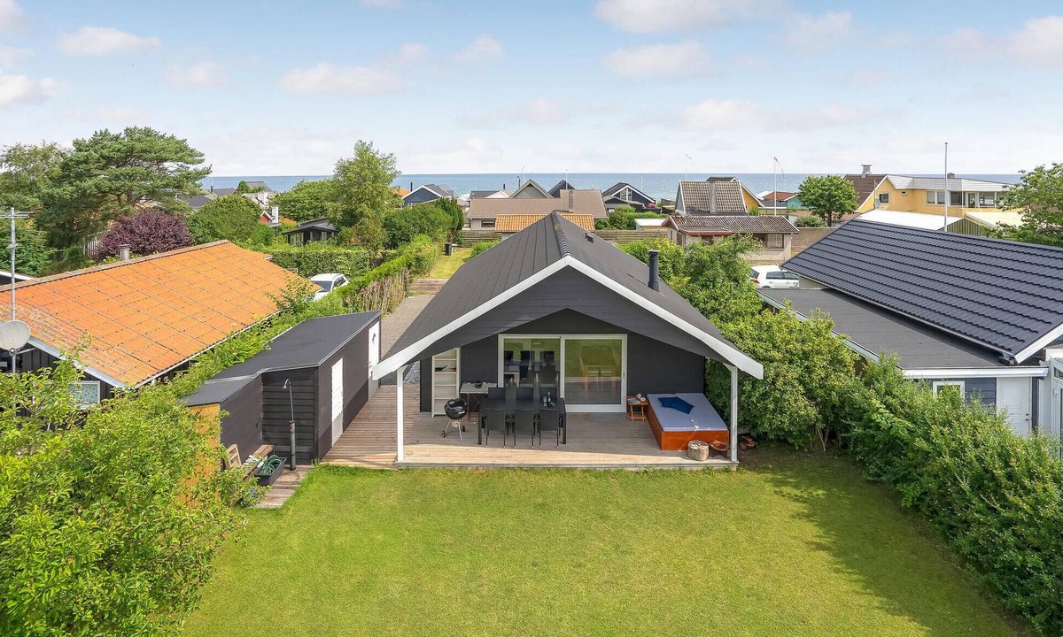 Tørresø House | Cozy home in Otterup with kitchen