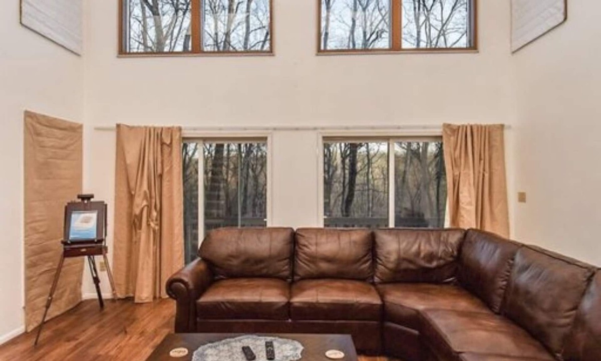Bushkill House | Cozy home in Poconos: Fireplace, Views.