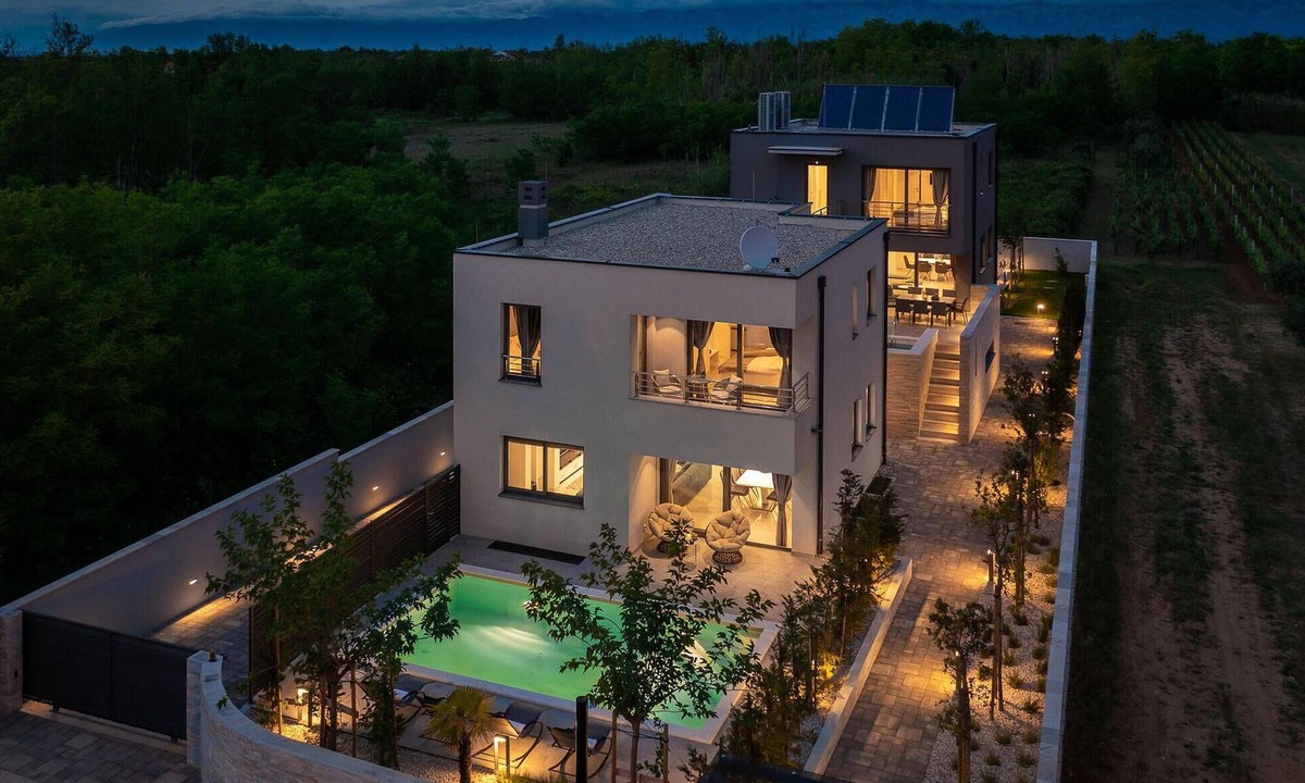 Privlaka House | Cozy home in Privlaka with sauna