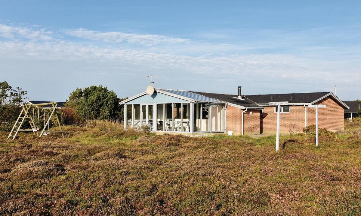 Sondervig House | Cozy home in Ringkøbing with WiFi