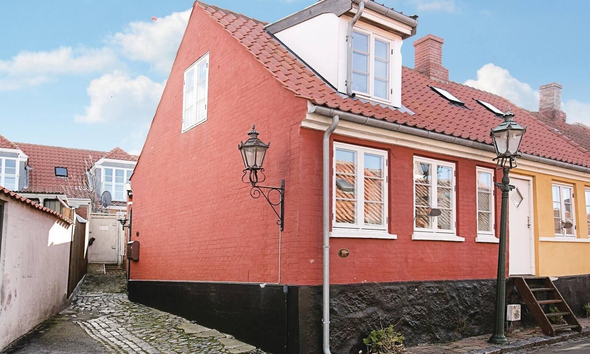 Ronne House | Cozy home in Rønne with WiFi